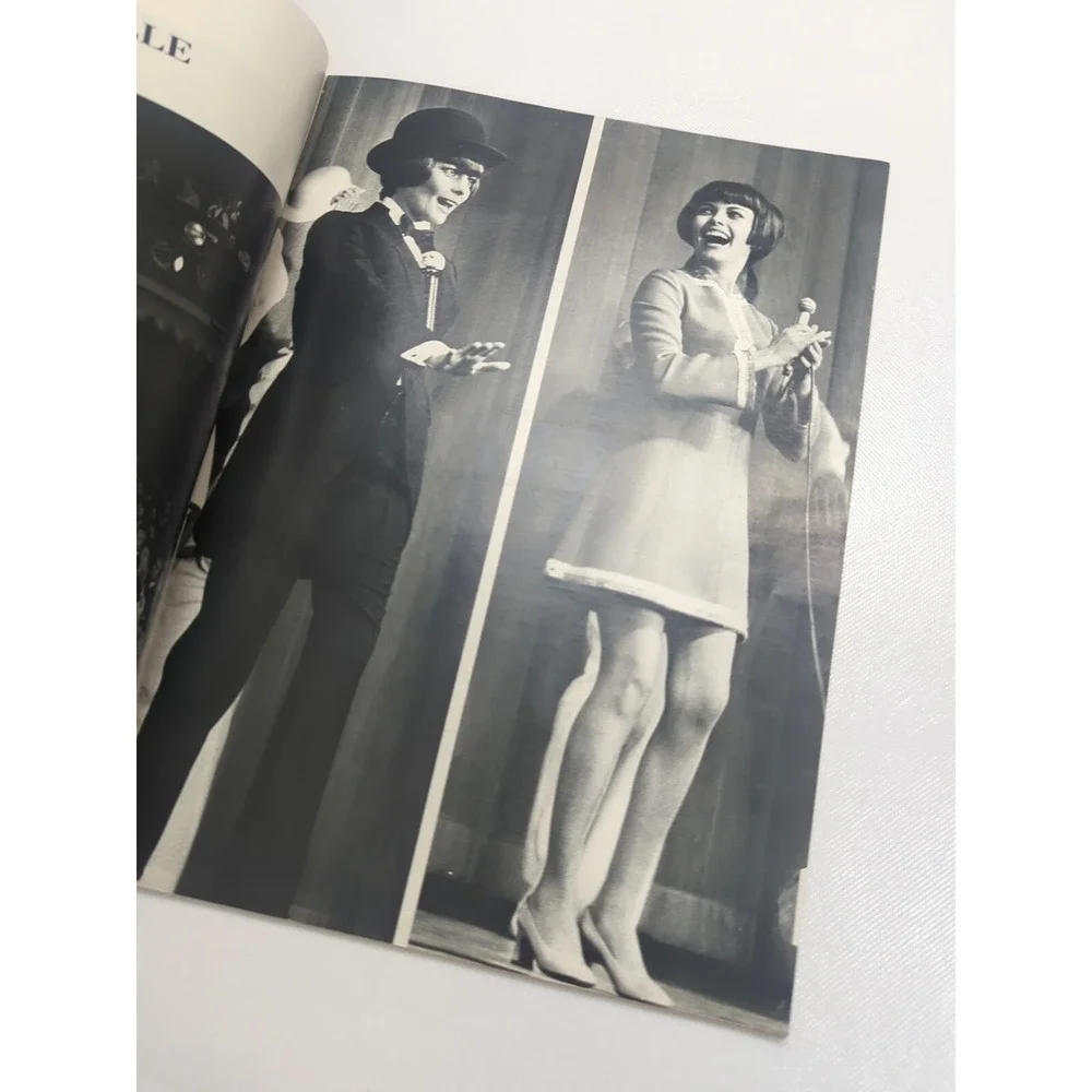 Jours De‎ France Magazine 1970 No 786 Sheila Devant L'Amour Fashion News Daily